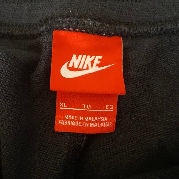 Nike Men's Black Jogger Sweatpants Elastic Waist Drawstring Logo Size XL - Picture 3 of 10